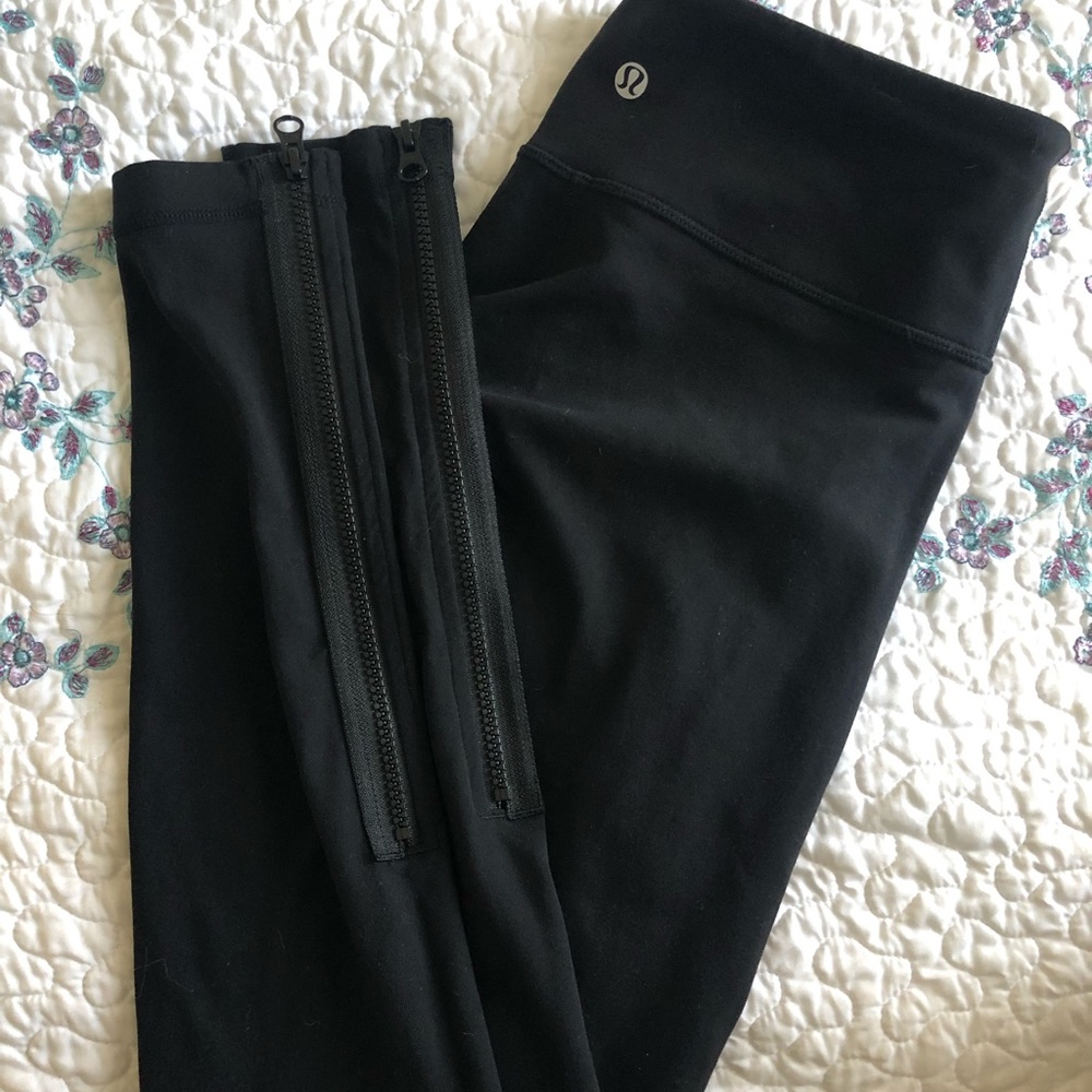 Lululemon leggings size 6